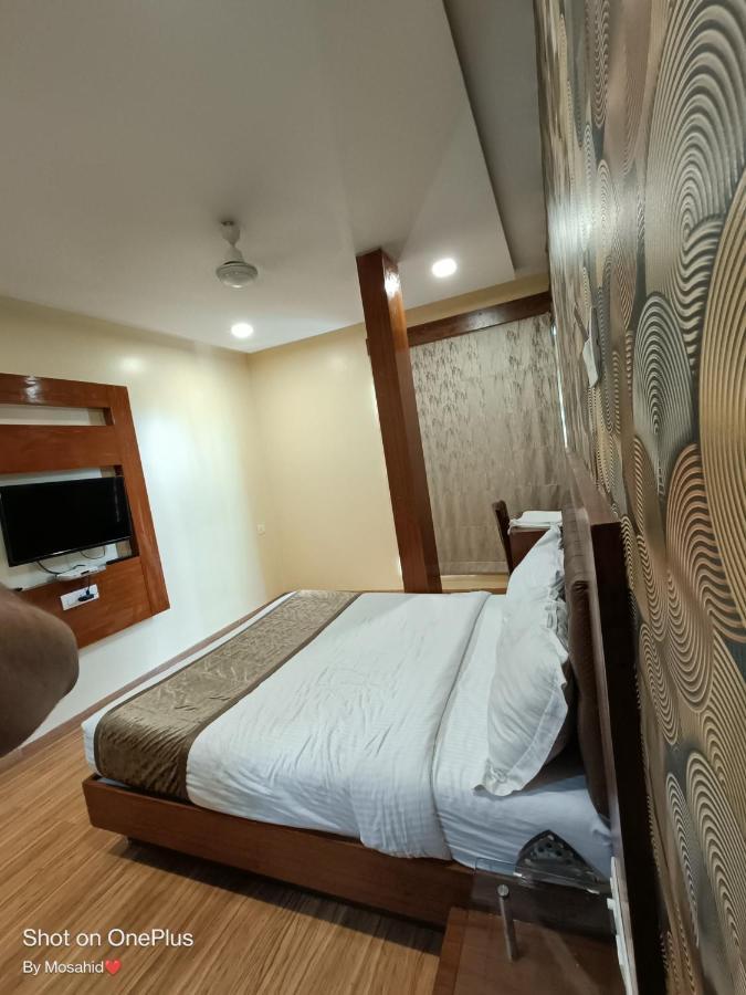 Hotel A Suites Mumbai Exterior photo